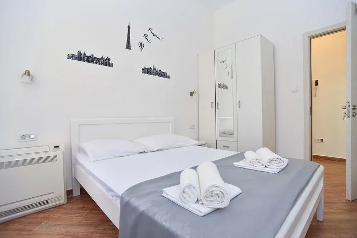 Rent, one bedroom apartment, 45m², Centar, Budva
