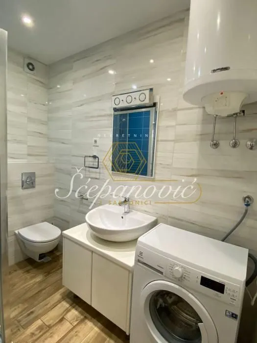 Prodaja, dvosoban stan, 44m², Nova Detelinara, Novi Sad Sve Podlokacije