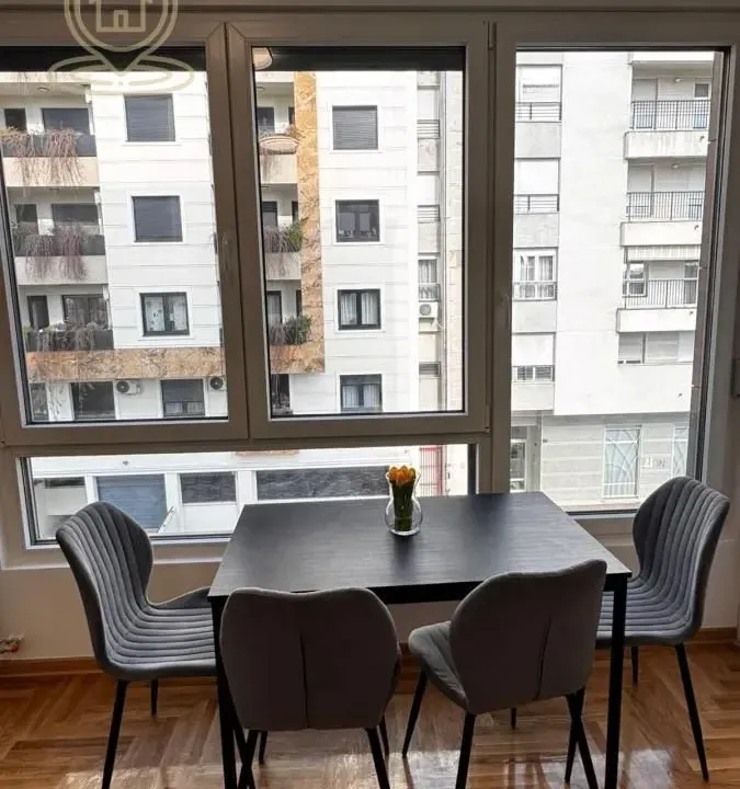 Rent, one bedroom apartment, 48m², Vračar Sve Podlokacije, Beograd