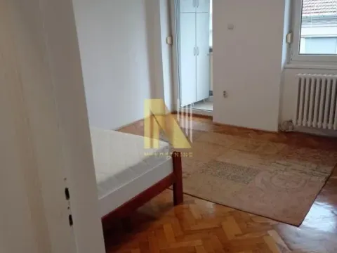 Izdavanje, trosoban stan, 82m², Centar, Novi Sad - image 11