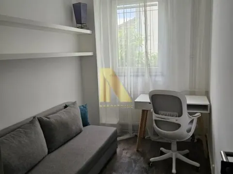 Izdavanje, dvosoban stan, 60m², Centar, Novi Sad - image 30