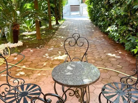 Prodaja, kuća, 211m², Gorica C, Podgorica - image 12