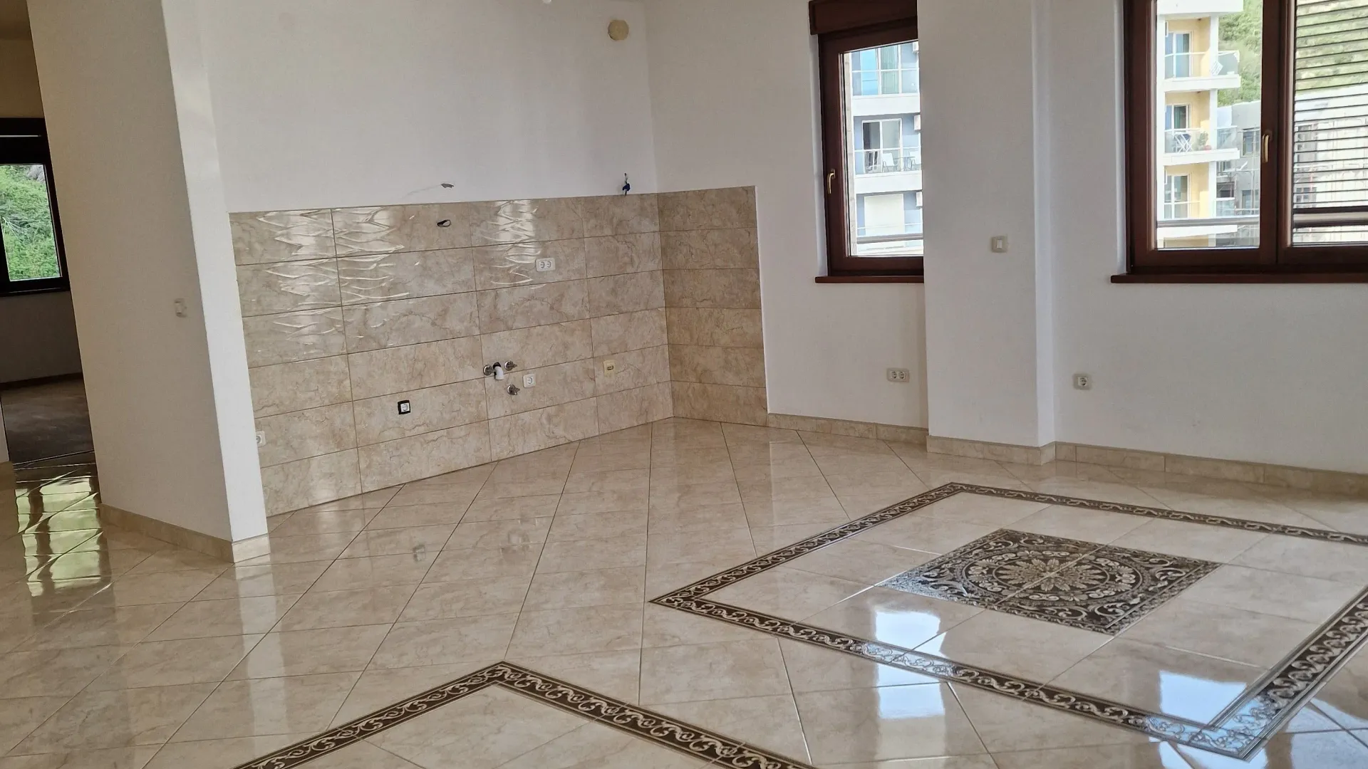 Sale, two bedroom apartment, 120m², Bečići, Budva