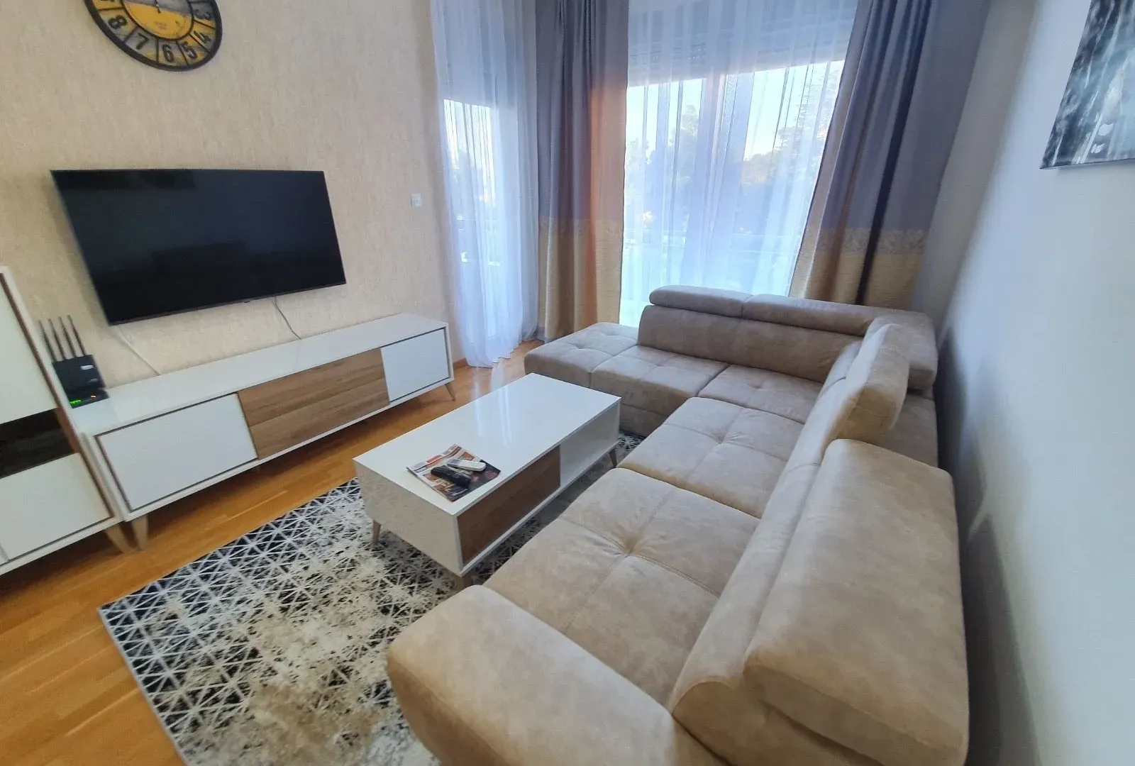 Rent, one bedroom apartment, 48m², Bečići, Budva