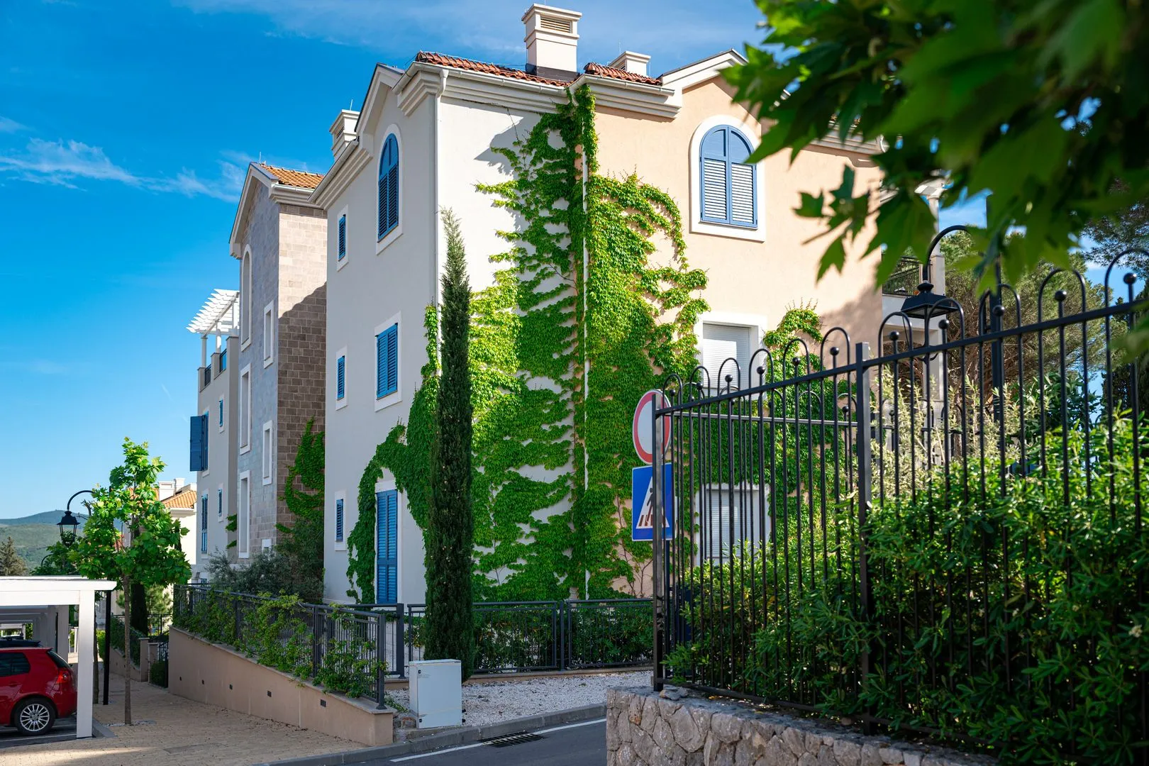 Prodaja, dvosoban stan, 79m², Luštica Bay, Tivat
