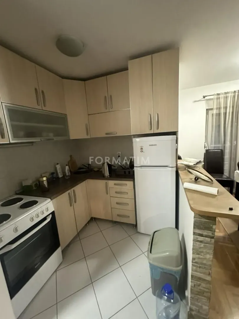 Rent, three bedroom apartment, 60m², Uciteljsko Naselje, Zvezdara Sve Podlokacije