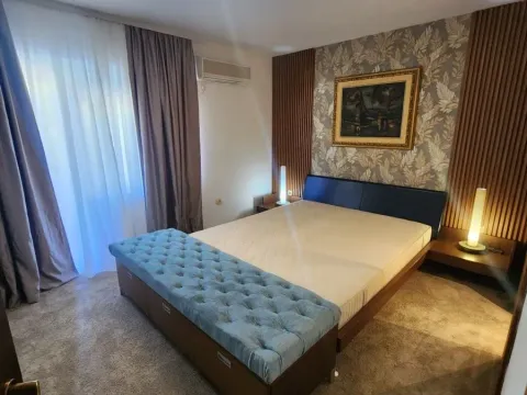 Rent, three bedroom apartment, 215m², Gorica C, Podgorica - image 15