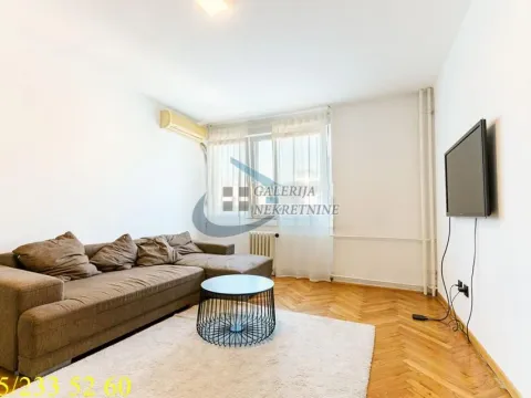 Prodaja, trosoban stan, 68m², Stari Grad, Beograd - image 2