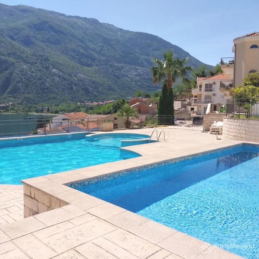 Prodaja, dvosoban stan, 82m², Muo, Kotor