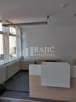 Rent, office space, 120m², Voždovac Sve Podlokacije, Beograd - image 4