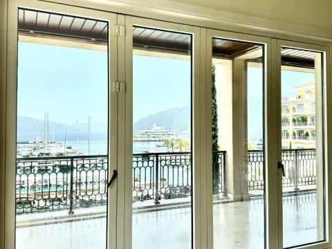 Sale, three bedroom apartment, 223m², Porto Montenegro, Tivat - image 11