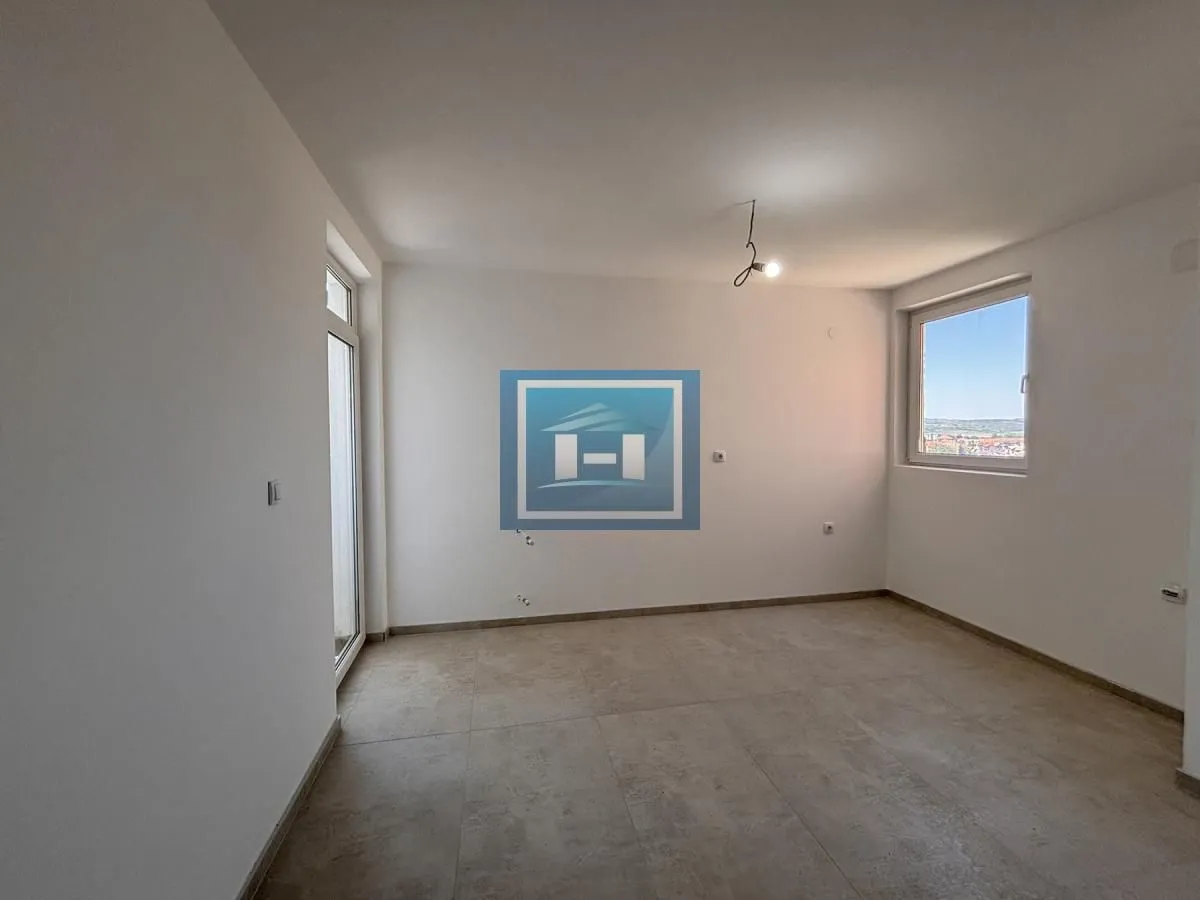 Prodaja, dvosoban stan, 83m², Centar, Jagodina