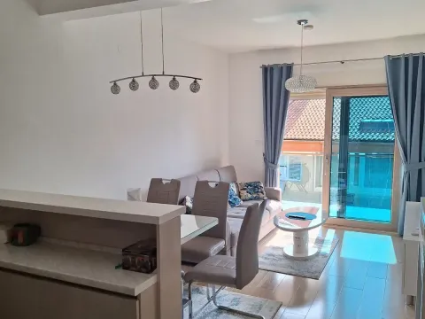 Izdavanje, dvosoban stan, 61m², Pržno, Budva - image 5