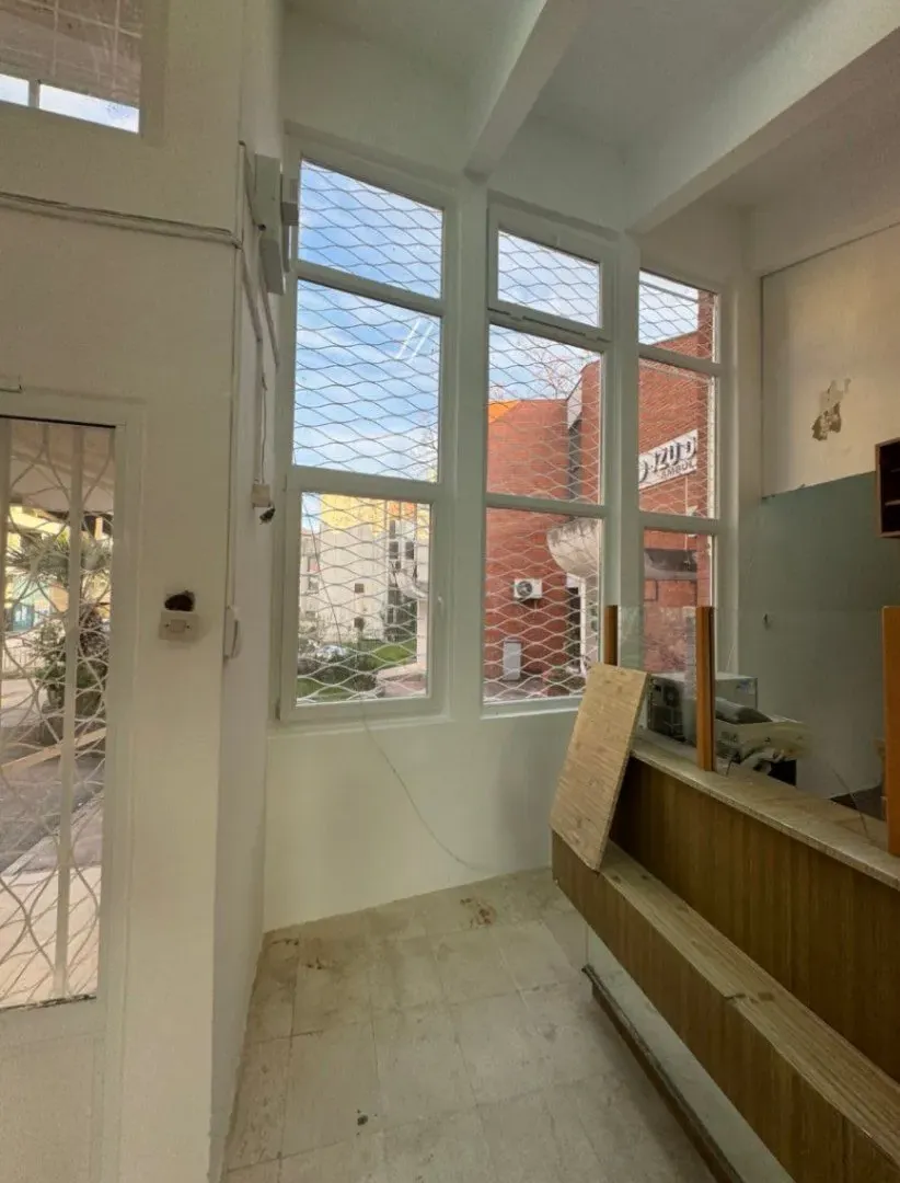Rent, office space, 50m², Sutomore, Bar