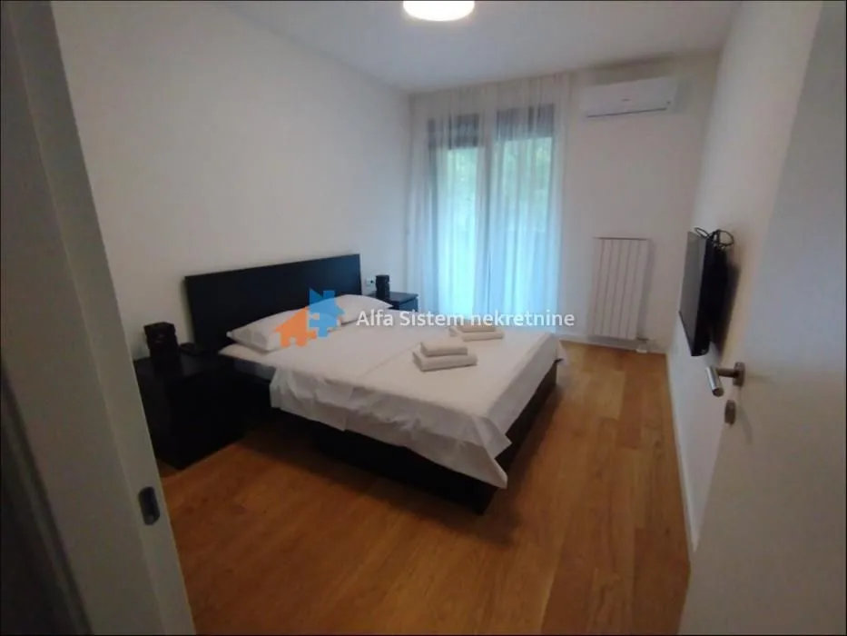 Izdavanje, trosoban stan, 88m², Trošarina, Voždovac Sve Podlokacije