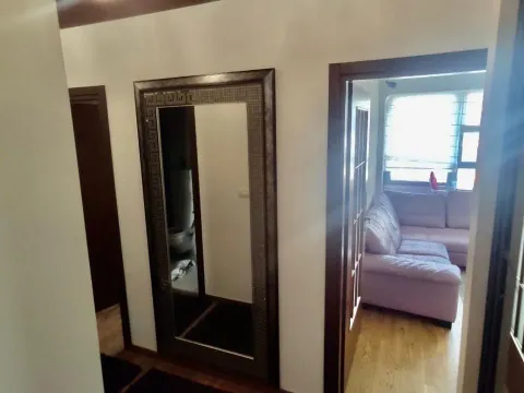 Rent, two bedroom apartment, 75m², City Kvart, Podgorica - image 7