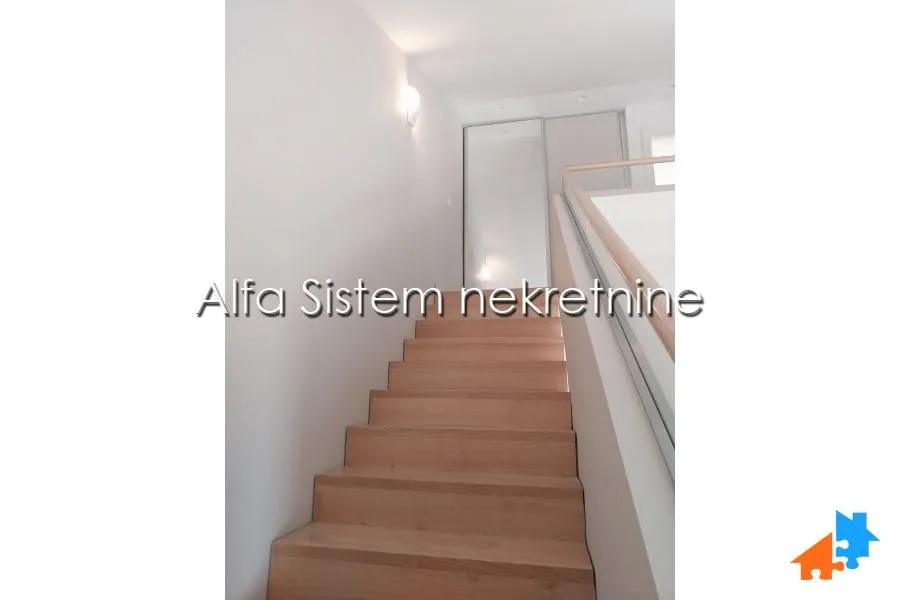Rent, four bedroom apartment, 170m², Kalenić Pijaca, Vračar Sve Podlokacije