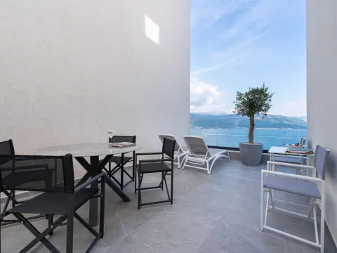 Rent, one bedroom apartment, 144m², Krašići, Tivat - image 25