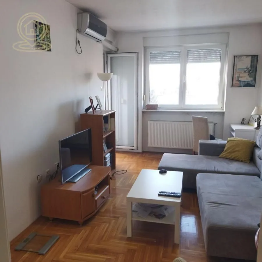 Prodaja, dvosoban stan, 44m², Rotkvarija, Novi Sad Sve Podlokacije