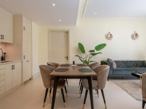 Prodaja, dvosoban stan, 121m², Porto Montenegro, Tivat - image 21