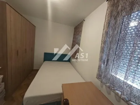 Izdavanje, trosoban stan, 50m², Grbavica, Novi Sad Sve Podlokacije - image 4