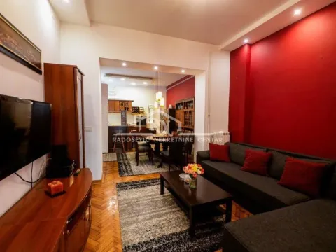 Prodaja, trosoban stan, 86m², Vračar Centar, Vračar Sve Podlokacije - image 2