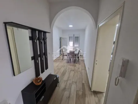 Prodaja, četvorosoban stan, 79m², Južni Bulevar, Vračar Sve Podlokacije - image 6