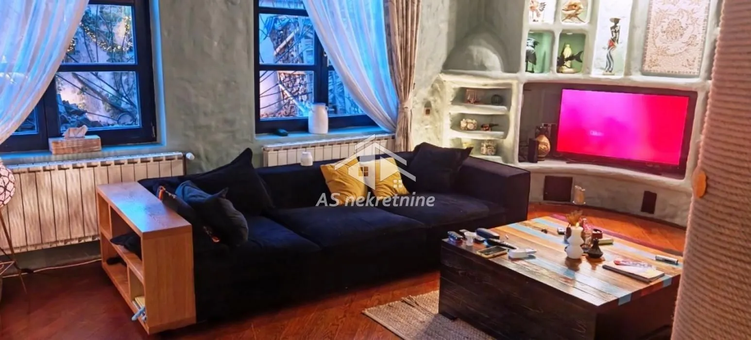 Izdavanje, kuća, 367m², Jajinci, Voždovac Sve Podlokacije