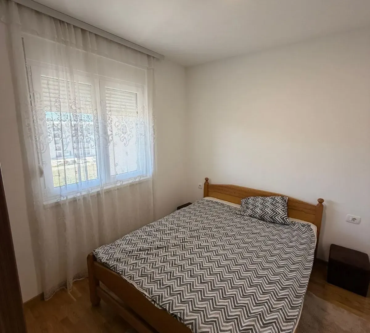 Izdavanje, jednosoban stan, 42m², Zabjelo, Podgorica