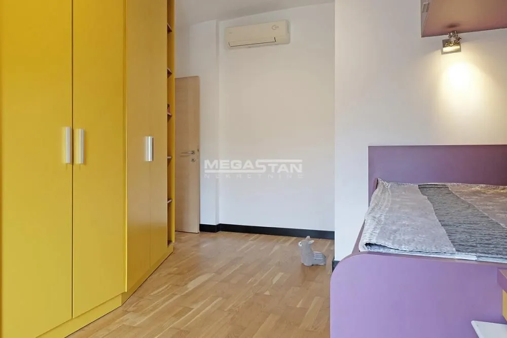 Prodaja, četvorosoban stan, 130m², Vračar Hram, Vračar Sve Podlokacije