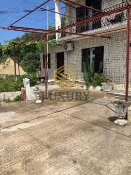 Rent, four bedroom apartment, 150m², Momišići, Podgorica - image 2