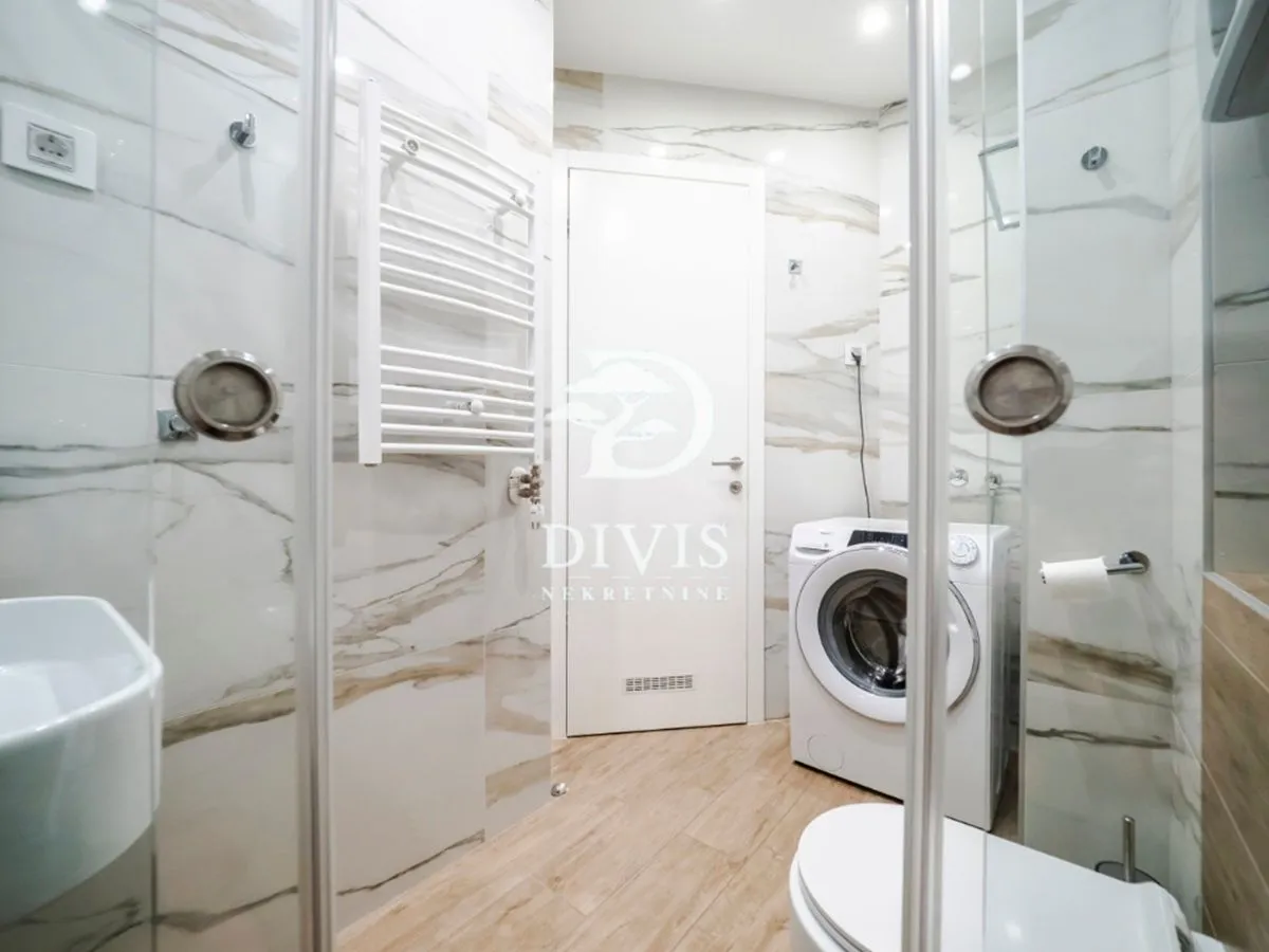 Izdavanje, dvosoban stan, 49m², Vračar Hram, Vračar Sve Podlokacije