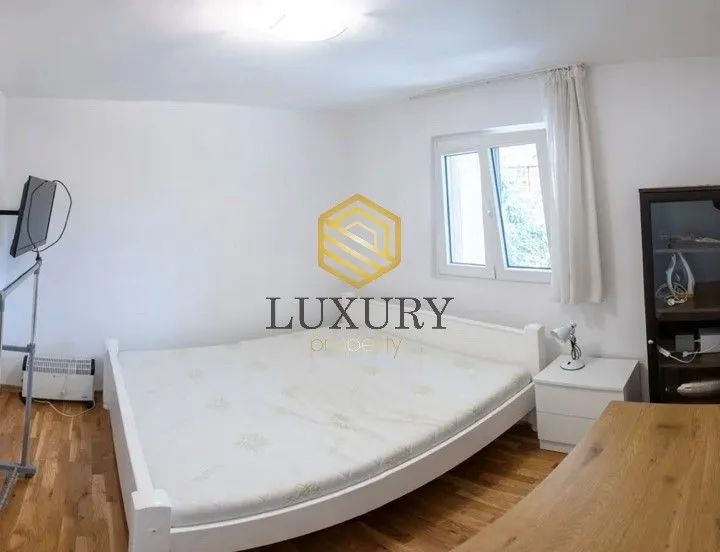 Izdavanje, kuća, 111m², Lastva Grbaljska, Kotor