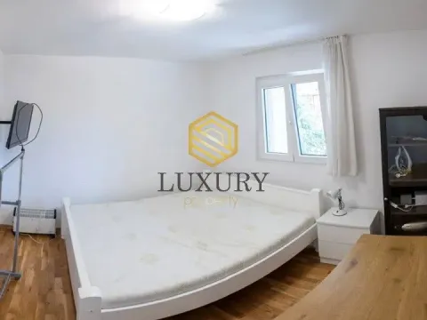 Izdavanje, kuća, 111m², Lastva Grbaljska, Kotor - image 10