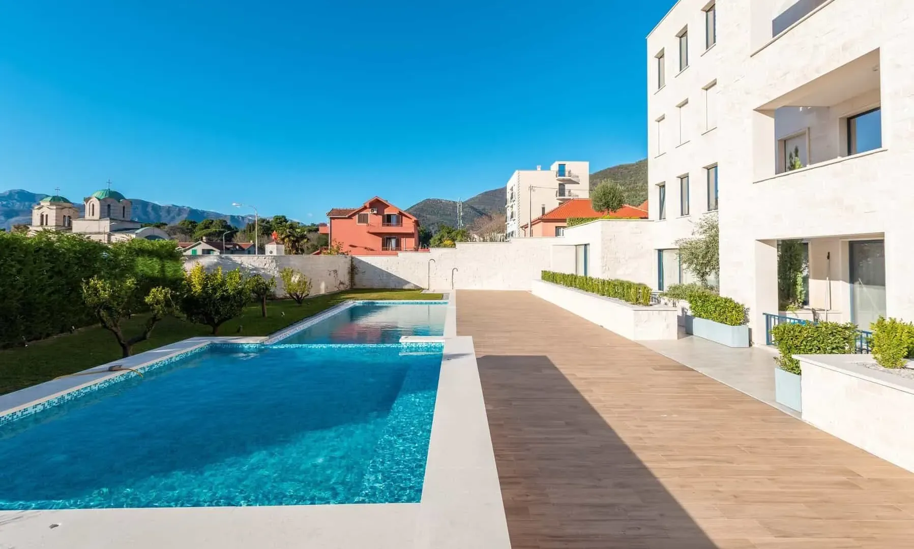 Prodaja, dvosoban stan, 103m², Centar, Kotor