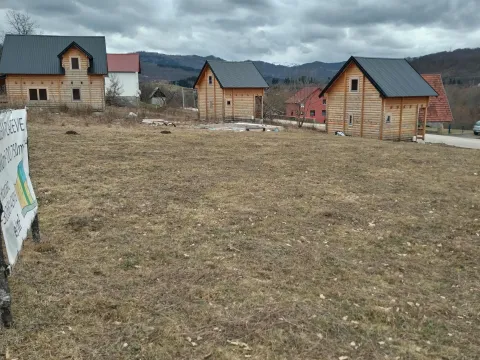 Prodaja, plac, 625m², Drijenak, Kolašin - image 1