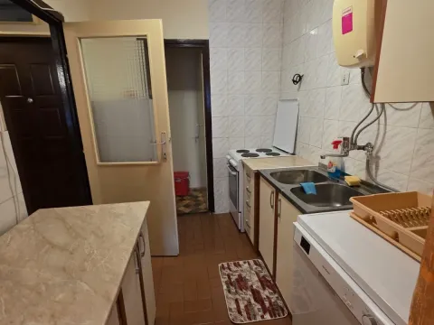 Izdavanje, dvosoban stan, 67m², Centar, Bar - image 4