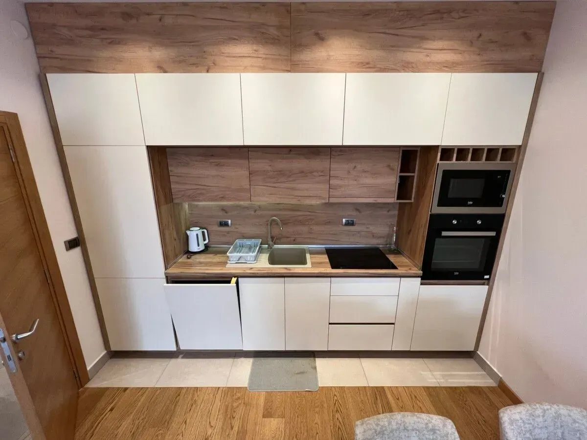 Izdavanje, dvosoban stan, 75m², Kod Capital Plaze, Podgorica