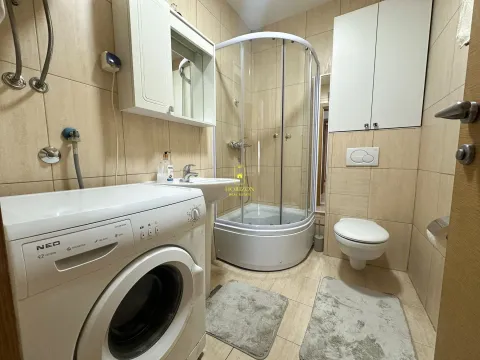 Prodaja, jednosoban stan, 50m², Krivi Most, Podgorica - image 9