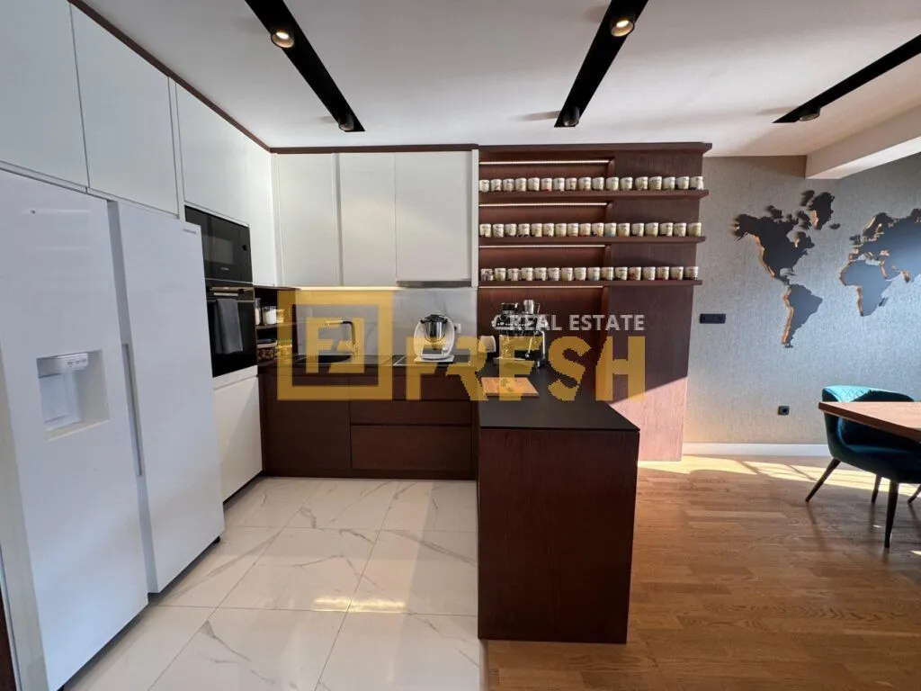 Prodaja, dvosoban stan, 85m², Kotor, Crna Gora