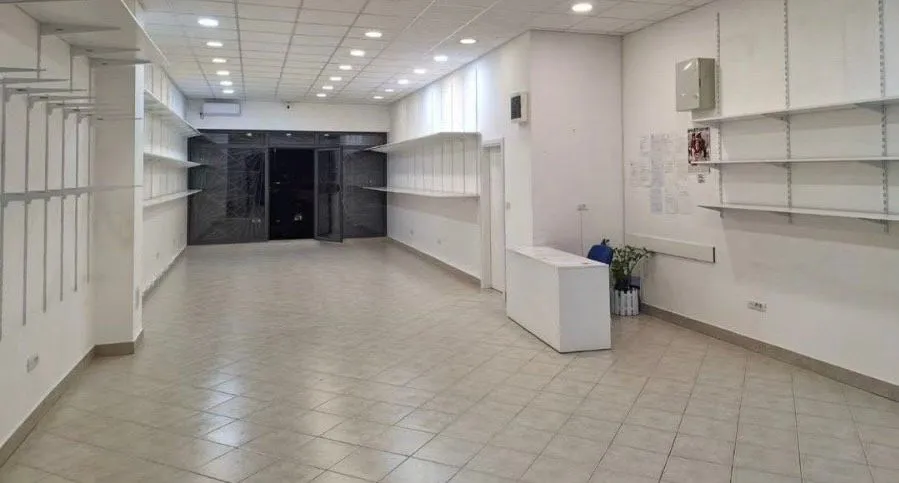 Prodaja, poslovni prostor, 120m², Stari Aerodrom, Podgorica