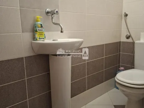 Prodaja, trosoban stan, 79m², Kanarevo Brdo, Beograd - image 13