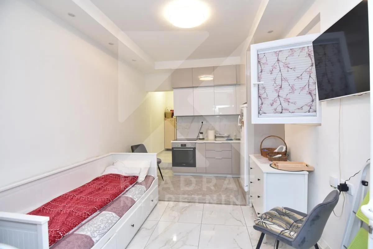 Izdavanje, garsonjera, 28m², Stari Aerodrom, Podgorica
