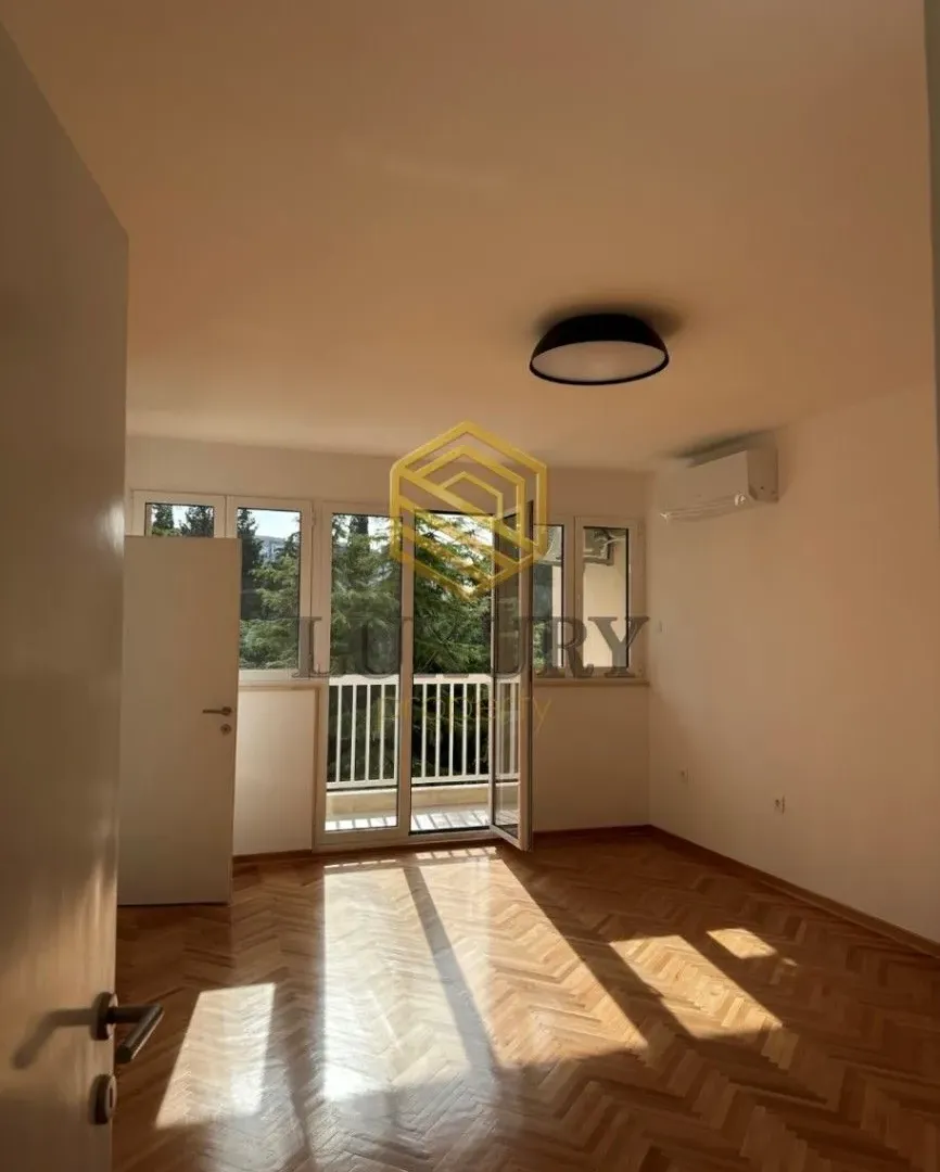 Izdavanje, dvosoban stan, 67m², Gintaš, Podgorica
