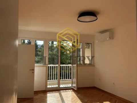 Izdavanje, dvosoban stan, 67m², Gintaš, Podgorica - image 3