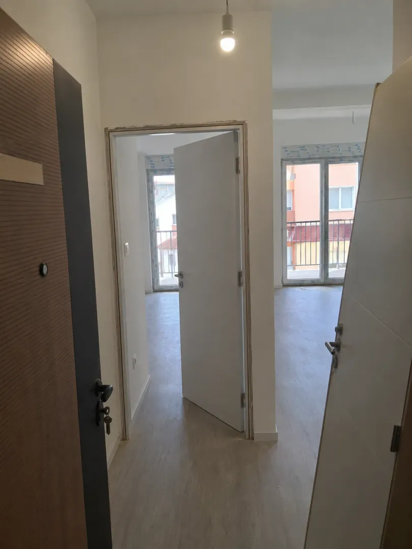 Prodaja, jednosoban stan, 56m², Lazi, Budva