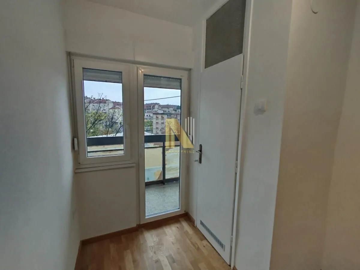 Prodaja, dvosoban stan, 59m², Železnička Stanica, Novi Sad Sve Podlokacije