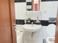 Izdavanje, dvosoban stan, 100m², Centar, Podgorica - image 13