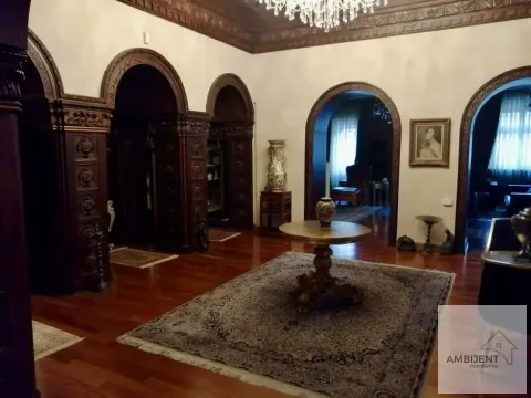 Prodaja, kuća, 1690m², Slavija, Vračar Sve Podlokacije - image 2