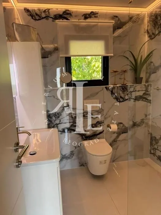 Prodaja, kuća, 270m², Sopot, Beograd